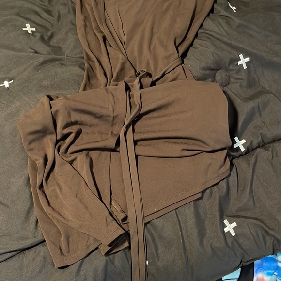 Brown dress - Picture 2 of 3